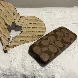 COACH Signature Monogram Eyeglass Case Brown/Tan Sz OS Clamshell Sophisticated